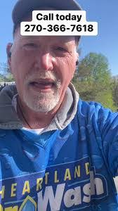 Carl Derry's Instagram, Twitter & Facebook