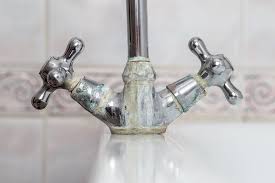 Wasserhahn tropft meist wegen poröser dichtung. Tropfender Wasserhahn Was Tun Ihr Servicefix Ratgeber