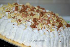 Su un piatto, mettere uno strato di pasta, aggiungere la crema pasticcera e cuocere per 20 minuti a 180 °c spiedini di crepes alla frutta, originali e freschi: Torta Di Crepes La Pentolina Appunti Di Cucina