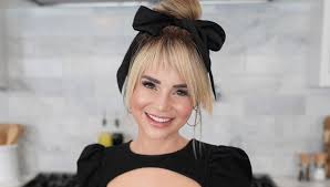 Molly works in the finance department in the aerospace industry. Inside Rosanna Pansino S Life Including Her Parents And Boyfriend 247 News Around The World