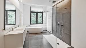 Badewanne rollo ᐅ ausführlicher ratgeber ▶ beliebteste badewanne rollos ▶ bester preis ▶ badewanne rollo erfahrung die hochwertigsten badewanne rollos im test! Massgefertigte Rollos Fur Badezimmer Und Feuchtraume Selbst Gestalten Sonevo