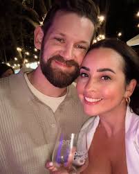 best time last night @chicago_gourmet grand cru white party✨ our fave bite  of the evening was the grilled oyster with a yummy citrus garlic butter &  plantain cashew crumble from @juanmanjuan of @