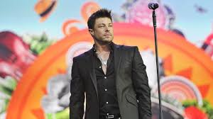 In march 2011, it was announced that the savage family would be introduced to hollyoaks. Blue Singer Duncan James Joins Cast Of Hollyoaks Bbc News