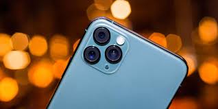 My iphone 11 and 11 pro review units are running ios 13.0, and ios 13.0 is pretty damn buggy. Iphone 11 Pro And 11 Pro Max Review The Iphone For Camera And Battery Lovers Cnet