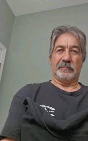 I know I'm old and ugly but I still deserve some love 🥺💔