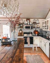 28 Warm And Inviting Fall Kitchen Decorating Ideas To Diy Farmhouse Style Kitchen Fall Kitchen Decor Farmhouse Kitchen Decor