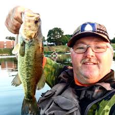 Just came out to do some bank fishing and GLORY! Man nothing clears my head  like fishing!'