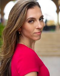 Breaking some news… Bigger is not Better! Sorry Texas Sorry Boys *Comment  below if this resonates* Biggie said it ages ago, Mo Money Mo Problems. In  2016 I stretched my business to