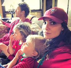 Born daniela sofia korn ruah on 2nd december, 1983 in boston, massachusetts, usa, she is famous for kensi blye in the cbs series. Incendio Na California Filhos De Daniela Ruah Ajudam Bombeiros