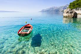 Sehr saubere kiesstrände, glasklares wasser, historische städte mit südländischer atmosphäre. Kroatien Bereitet Sich Auf Touristen Hochsaison 2020 Vor