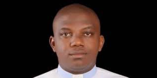 Stefan Petrat's Instagram, Twitter & Facebook