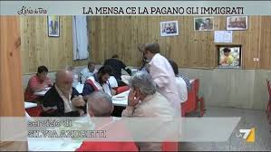La mensa ce la pagano gli immigrati