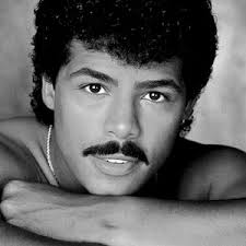 Ali Thomson age, hometown, biography