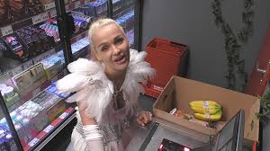 We did not find results for: Promi Big Brother 2020 Extrawurst Fur Emmy Russ Sat 1 Reagiert Auf Kritik Der Zuschauer