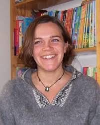 Peep Inside Springtime: Explore the Wonders of Springtime with this  Interactive Touch-and-Feel Book Featuring Adorable Baby Animals :  Milbourne, Anna, Fizer Coleman, Stephanie: Amazon.co.uk: Books