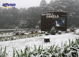 Houve precipitação de neve em flocos nos distritos mais elevados e na cidade vizinha de canguçu e, na área urbana de pelotas, na forma de neve granular, durante o período da tarde. Sabado Pode Ser O Dia Mais Frio Do Ano Portal Da Folha