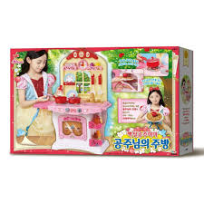 With all the time kids see adults in the kitchen, it makes sense that cooking and food would enter into their pretend play. Mimiworld Princess Mimi Snow White Princess Mimi S Kitchen Toy Hallyu Mart