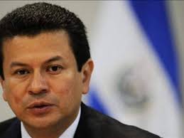 El Salvador y Cuba firman acuerdo para formación diplomática