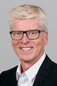 Use of crushed brick dust in cement production