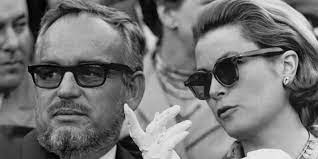 Hitchcock war so verrückt nach grace kelly, dass er später mindestens zwei schauspielerinnen nach ihrem bild formte, kim novak und tippi hedren. Als Filmstar Und Furstin Unvergessen Vor 30 Jahren Starb Grace Kelly
