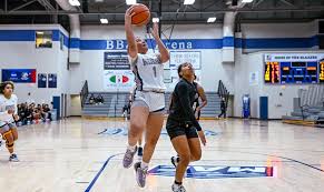 Na'Vaye Quarles - 2023-24 - Women's Basketball - Hood College