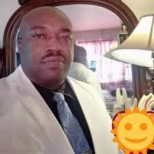 Heureux anniversaire professeur Max Eddy Augustin, actuel Directeur  Départemental de l'éducation du Nord-Ouest.