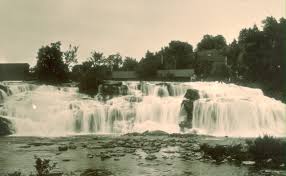 Jun 27, 2018 · the falls are fed by connecticut's second largest river, the housatonic. Amesville Ct Balancing Nature And Industry Outdoors Connecticut