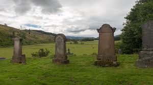 Es warten dramatische schlösser und burgen, prächtige herrenhäuser und atemberaubende landschaften auf sie. Kilmartin Glen Schottlands Tal Der Toten Schottland Sehenswurdigkeiten Schottland Grabhugel