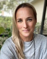 Jillian Keyes's Instagram, Twitter & Facebook