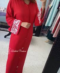 L Image Contient Peut Etre Une Personne Ou Plus Et Personnes Debout African Fashion Dresses Traditional Outfits Fashion Dresses