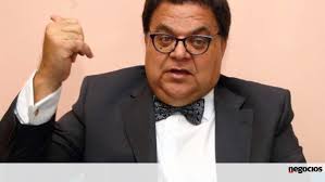 Get breaking news from the us and the world. Order Ordering Arrest Says Carlos Sao Vicente Injured 763 6 Million In Sonangol Angola World Today News
