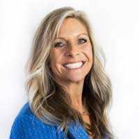 Lori Cheyne's Instagram, Twitter & Facebook