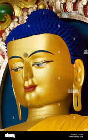 Lord buddha golden statue hi-res stock photography and images