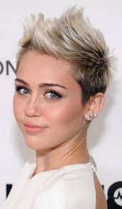 You can get the layering done in various lengths to produce as much texture as possible. 52 Short Hairstyles For Round Oval And Square Faces