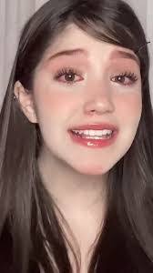 Edna Kozlowski's Instagram, Twitter & Facebook