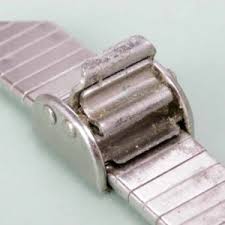 Remove the watch band from the tool and extract the pin. How To Remove A Watch Band Link How To Adjust A Watch Band Esslinger Watchmaker Supplies Blog
