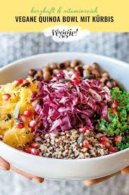 Vegane Quinoa Bowl Mit Kurbis Neue Geniesser Ideen Mit Gemuse Nachhaltige Trends Und Achtsamkeit Fur Den Alltag Hier Findest Du Alles Fur Einen Grunen Lifes Rezept Kurbis Rezepte Gesund