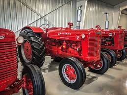 21 Antique Tractors Ideas Antique Tractors Tractors Farmall