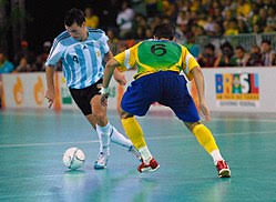 Fifa sebagai induk olahraga futsal telah mengeluarkan setidaknya 18 peraturan yang mencakup seluruh hal yang berhubungan. Futsal Wikipedia Bahasa Indonesia Ensiklopedia Bebas