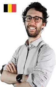 Julian Le's Instagram, Twitter & Facebook