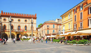 Emilia romagna er en region, der strækker sig i hjertet af det centrale italien, langs adriaterhavskysten. Ravenna Emilia Romagna Italien De