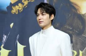 Kim tan adalah pewaris dari group empire. Biodata Profil Lee Min Ho Aktor Korea Pemain King Eternal Monarch