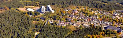 With 1,625 inhabitants (december 2016), it is visited by 144. Oberhof Wanderkompass De