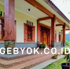Demikianlah beberapa contoh gambar model rumah joglo dan teras joglo yang modern, minimalis dan sederhana pada artikel top 10 desain rumah joglo modern sederhana kekinian terbaru 2020. Pintu Rumah Gebyok Jawa Model Joglo Modern Minimalis Terbaru