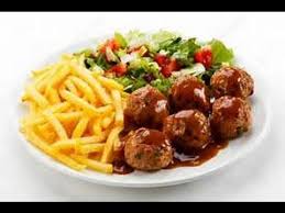 Boulette De Viande Hachee Aux Oeufs Et Frites Youtube Recettes De Cuisine Boulette De Viande Recette Frita