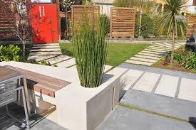 Gartenbau Ideen Wie Schachtelhalm Schilf Wachsen Mit Bildern Moderne Landschaftsgestaltung