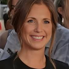 An evening with Lindsey Burrow •