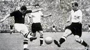 Monólogo alemán, resistencia a la numantina por parte de hungría. Copa Mundial De La Fifa 1954 Noticias El Milagro Aleman Conjura La Magia De Hungria Fifa Com