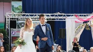 Salon du mariage edition 2019article:la 15ème édition du salon du mariage maubeuge aura lieu le samedi 12 et le dimanche 13 octobre 2019 a l'espace sculfort/la luna à côté du brico dépôtavenue jean jaurès 59600 maubeuge le. En Images Salon Du Mariage De Lisieux Succes Pour Le Defile Caen Maville Com
