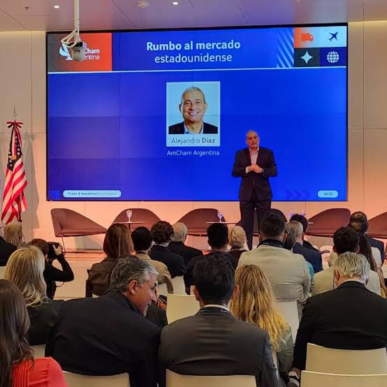 Para el CEO de AmCham, el apoyo económico de Estados Unidos le asegura a la Argentina el pago de la deuda de los próximos dos años - LA NACION